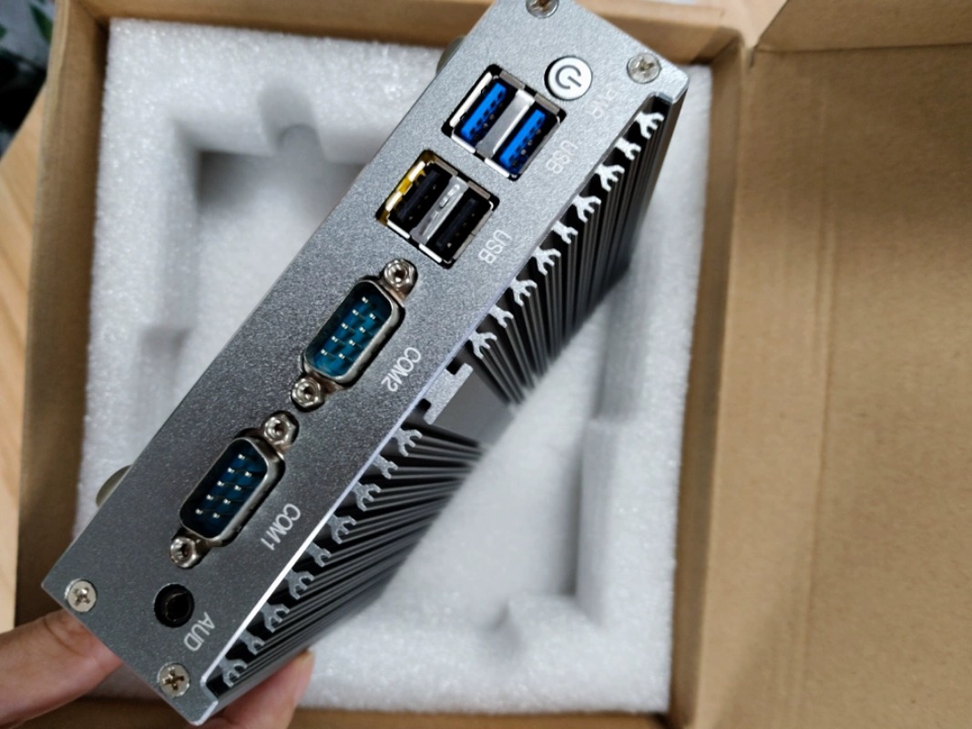 Voor Mini Industriële PC, Quad - Fanless Industrial Pc Rs485 Core I7 recensie en prijs